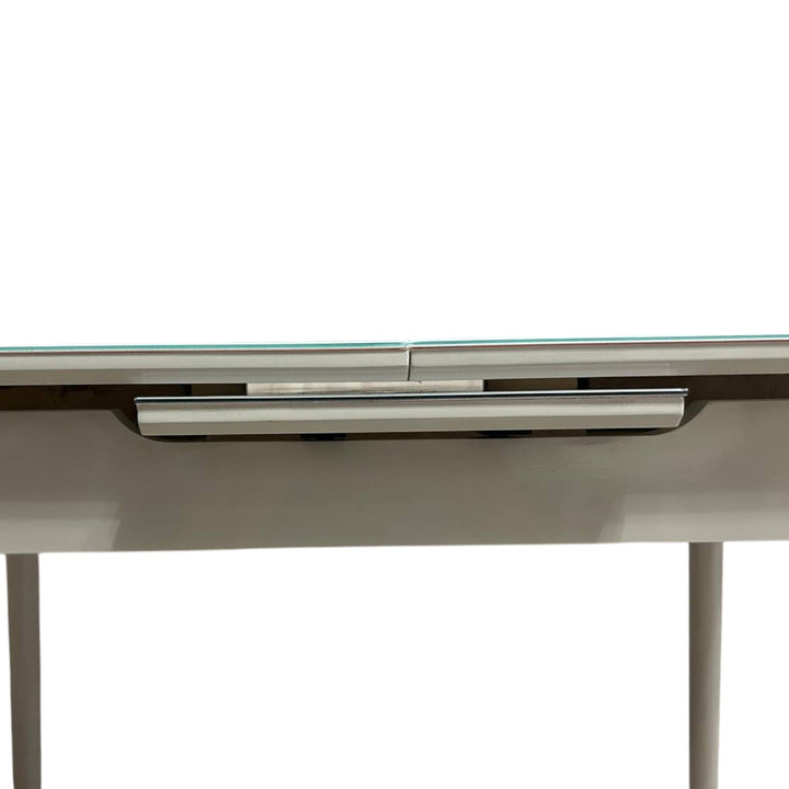 Трапезна разтегателна маса Лорета със закалено стъкло